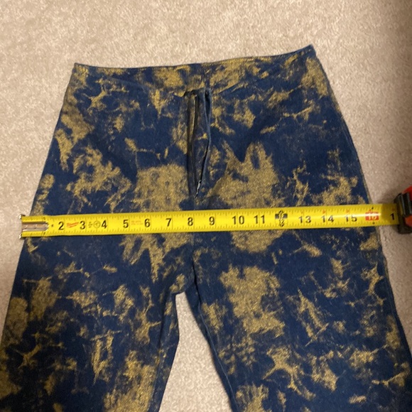 Stretch dark denim and gold dust cropped zip front jeans size medium - Picture 7 of 8